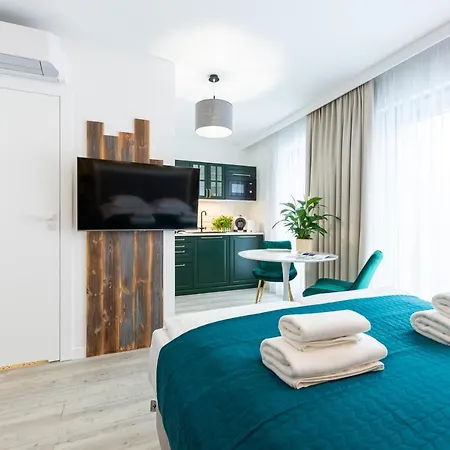 Lapwing Aparthotel *