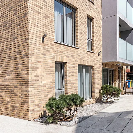 Lapwing Aparthotel 3*